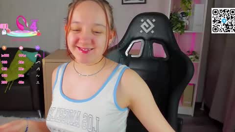 Snapshot of andrea_svel chatting on 02-09-26, 12:36 Andrea hereGMT7Mon Tue Wen ThFri Sat Su 0300am-0900am. online show from 02-09-26, 12:36