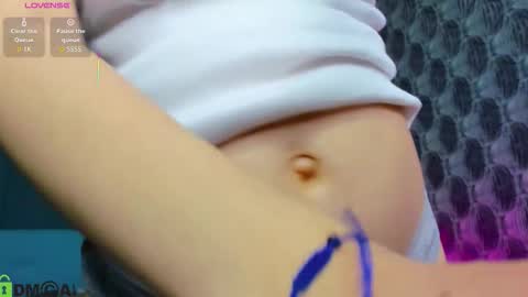 Snapshot of andrea_svel chatting on 02-21-26, 12:33 Andrea hereGMT7Mon Tue Wen ThFri Sat Su 0300am-0900am. online show from 02-21-26, 12:33