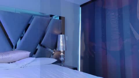 Snapshot of andrea_torres_ chatting on 12-22-24, 04:27 online show from 12-22-24, 04:27