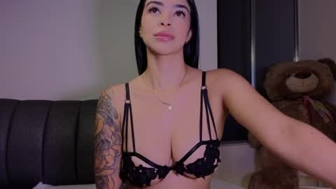 Snapshot of andrea_torres_ chatting on 05-05-26, 02:08 online show from 05-05-26, 02:08