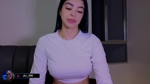Snapshot of andrea_torres_ chatting on 05-20-26, 03:45 online show from 05-20-26, 03:45