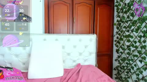 Snapshot of andrea_williams24 chatting on 04-23-26, 01:35 Naomi Andrea Daviss online show from 04-23-26, 01:35