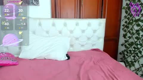 Snapshot of andrea_williams24 chatting on 06-15-26, 01:13 Naomi Andrea Daviss online show from 06-15-26, 01:13