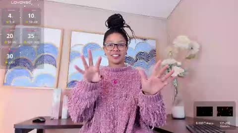 Snapshot of andreaa_zoee_ chatting on 06-19-26, 02:43 Andrea Zoelins online show from 06-19-26, 02:43