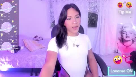 Snapshot of andreaafox_ chatting on 02-21-26, 11:33 Andrea Fox online show from 02-21-26, 11:33