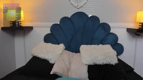 andreahgil online show from 02-12-26, 01:06