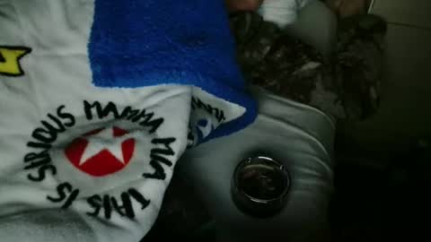 Snapshot of andreassxx chatting on 12-19-25, 07:59 Andrea online show from 12-19-25, 07:59