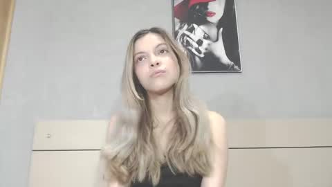 Snapshot of andreau_19 chatting on 02-18-25, 01:33 andreau 19 online show from 02-18-25, 01:33