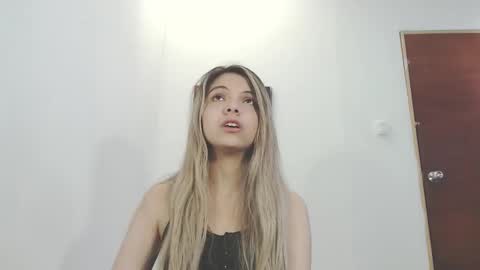 Snapshot of andreau_19 chatting on 09-25-25, 01:59 andreau 19 online show from 09-25-25, 01:59