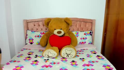 Andrea Y Taty online show from 10-06-25, 02:03