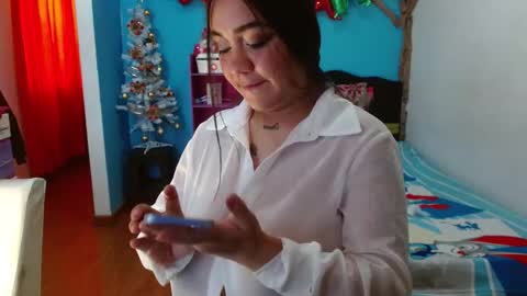 Snapshot of andrebigboobs chatting on 12-22-25, 06:38 Andre online show from 12-22-25, 06:38