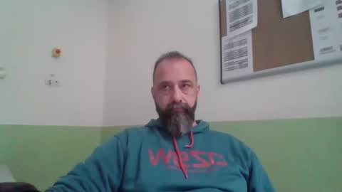 Snapshot of andrecool979 chatting on 04-01-26, 09:43 Andre online show from 04-01-26, 09:43