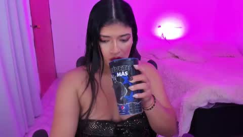 Snapshot of andreeart chatting on 02-23-25, 03:45 ig online show from 02-23-25, 03:45