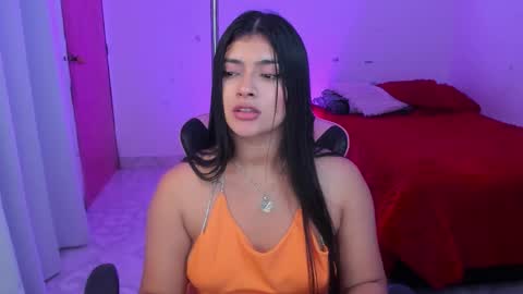 Snapshot of andreeart chatting on 02-14-26, 08:00 ig online show from 02-14-26, 08:00