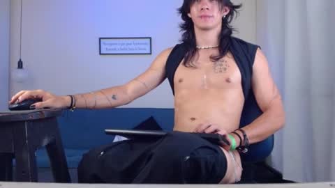 Snapshot of andreey50 chatting on 12-23-24, 01:29 Andrey online show from 12-23-24, 01:29