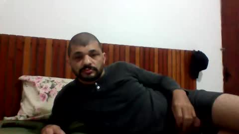 Snapshot of andreloko123 chatting on 09-25-25, 02:26 andreloko123 online show from 09-25-25, 02:26