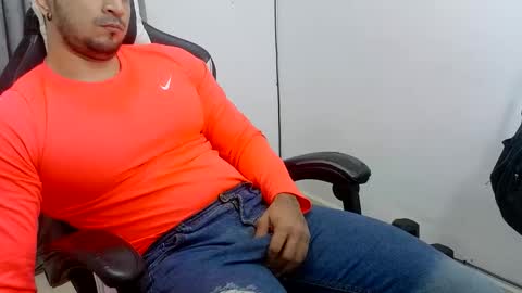 andres180950734 online show from 04-14-26, 10:05