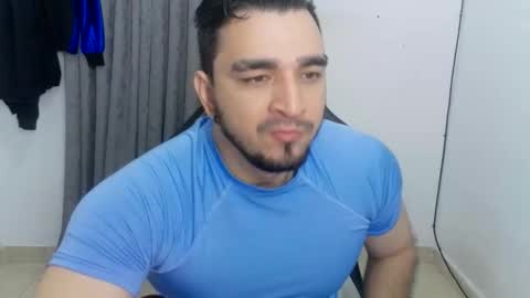 Snapshot of andres180950734 chatting on 05-11-26, 11:27 andres180950734 online show from 05-11-26, 11:27