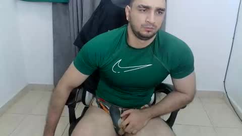 Snapshot of andres180950734 chatting on 05-18-26, 11:43 andres180950734 online show from 05-18-26, 11:43