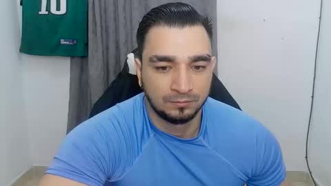 Snapshot of andres180950734 chatting on 05-28-26, 11:29 andres180950734 online show from 05-28-26, 11:29