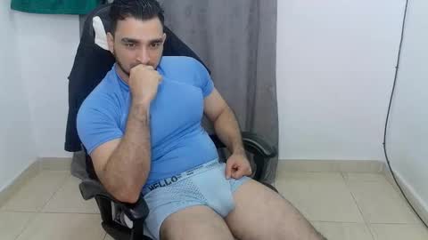 Snapshot of andres180950734 chatting on 05-29-26, 12:19 andres180950734 online show from 05-29-26, 12:19