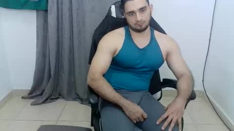 Snapshot of andres180950734 chatting on 05-30-26, 12:30 andres180950734 online show from 05-30-26, 12:30