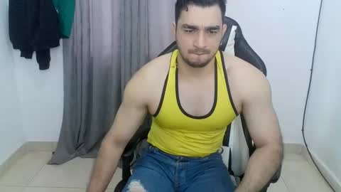 Snapshot of andres180950734 chatting on 06-05-26, 01:17 andres180950734 online show from 06-05-26, 01:17