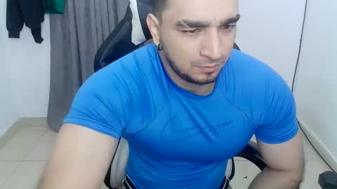 Snapshot of andres180950734 chatting on 06-11-26, 11:19 andres180950734 online show from 06-11-26, 11:19