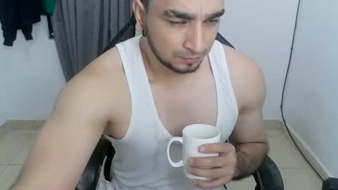 Snapshot of andres180950734 chatting on 06-15-26, 11:01 andres180950734 online show from 06-15-26, 11:01