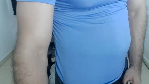 Snapshot of andres180950734 chatting on 06-15-26, 11:07 andres180950734 online show from 06-15-26, 11:07