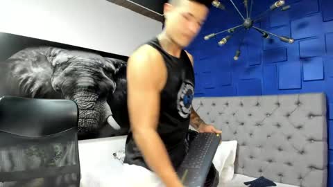 insta andres clark  online show from 04-02-26, 07:44