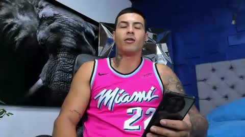 Snapshot of andres_clark chatting on 06-07-26, 02:32 insta andres clark online show from 06-07-26, 02:32