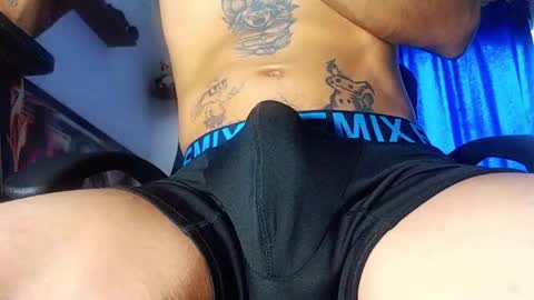 Snapshot of andres_cond chatting on 05-14-26, 12:12 Andrs o online show from 05-14-26, 12:12