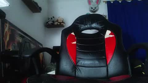 Snapshot of andres_cond chatting on 06-19-26, 11:52 Andrs o online show from 06-19-26, 11:52
