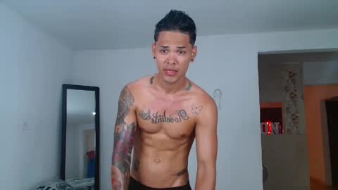 Snapshot of andres_santos777 chatting on 04-20-26, 08:54 andres_santos777 online show from 04-20-26, 08:54
