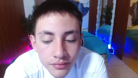 Snapshot of andres_tay chatting on 04-15-26, 05:14 andres_tay online show from 04-15-26, 05:14