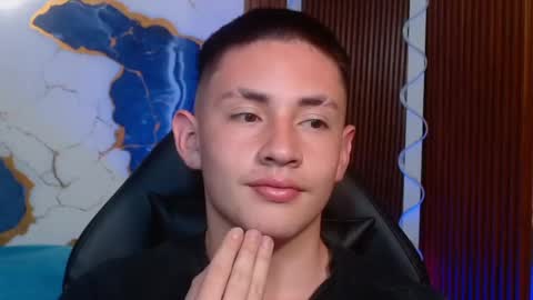 Snapshot of andres_tay chatting on 05-08-26, 02:39 andres_tay online show from 05-08-26, 02:39