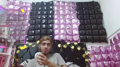 andresdark_07 online show from 12-21-25, 03:35