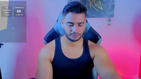 Snapshot of andresfiit chatting on 05-19-26, 02:45 Andres online show from 05-19-26, 02:45
