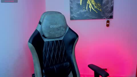 Snapshot of andresfiit chatting on 05-31-26, 10:22 Andres online show from 05-31-26, 10:22