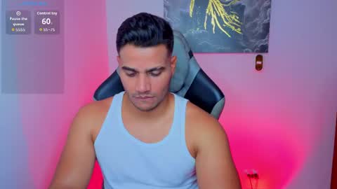 Snapshot of andresfiit chatting on 06-15-26, 12:24 Andres online show from 06-15-26, 12:24