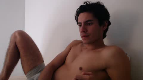Snapshot of andrestorres0 chatting on 12-17-24, 06:45 Andres Torres online show from 12-17-24, 06:45