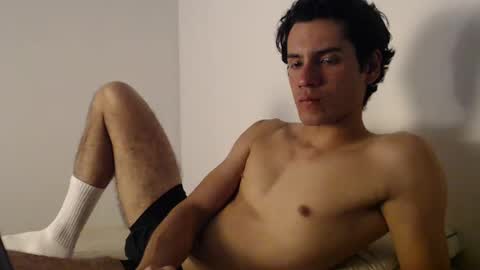 Snapshot of andrestorres0 chatting on 01-03-25, 03:27 Andres Torres online show from 01-03-25, 03:27