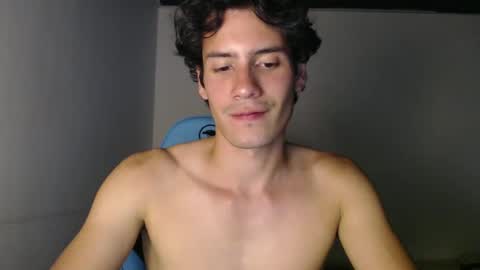 Snapshot of andrestorres0 chatting on 01-29-25, 10:53 Andres Torres online show from 01-29-25, 10:53