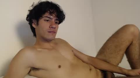 Snapshot of andrestorres0 chatting on 02-27-25, 02:32 Andres Torres online show from 02-27-25, 02:32