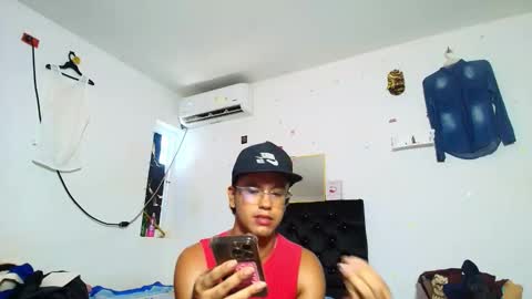 Snapshot of andreswhite_shotoflust chatting on 05-25-26, 05:08 andreswhite_shotoflust online show from 05-25-26, 05:08