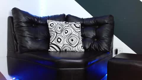 Snapshot of andrew_ag chatting on 10-19-25, 02:29 Andrew G online show from 10-19-25, 02:29