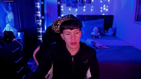 Snapshot of andrew_angels chatting on 09-26-25, 02:48 andrew_angels online show from 09-26-25, 02:48