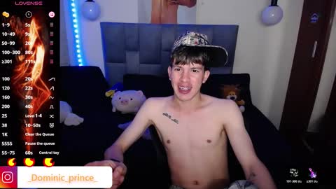 Snapshot of andrew_angels chatting on 10-27-25, 10:03 andrew_angels online show from 10-27-25, 10:03