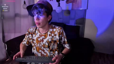 Snapshot of andrew_angels chatting on 11-27-25, 01:13 andrew_angels online show from 11-27-25, 01:13